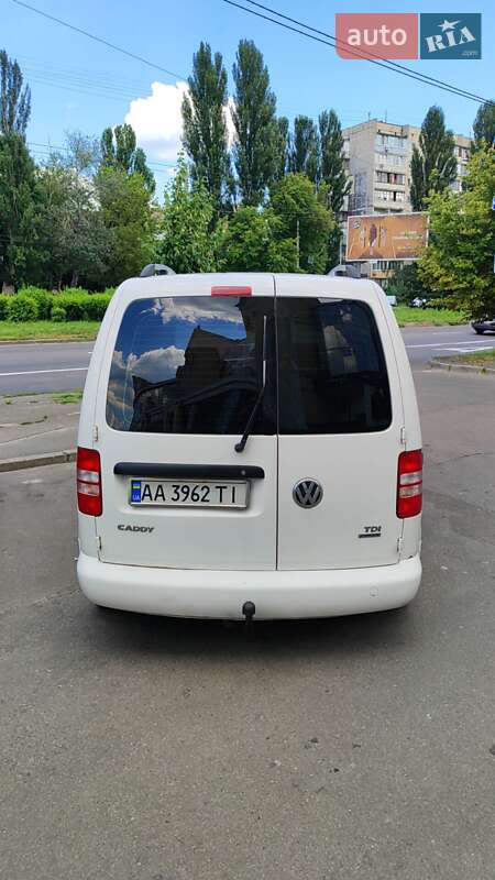 Универсал Volkswagen Caddy 2013 в Киеве