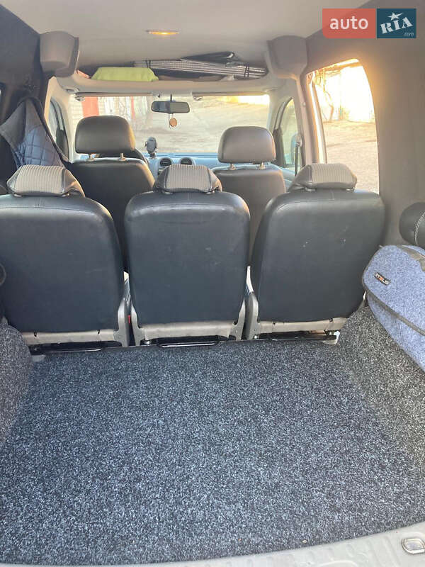 Минивэн Volkswagen Caddy 2010 в Южноукраинске