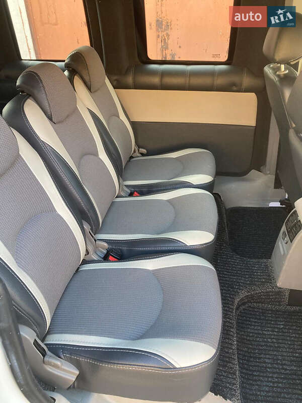 Минивэн Volkswagen Caddy 2010 в Южноукраинске