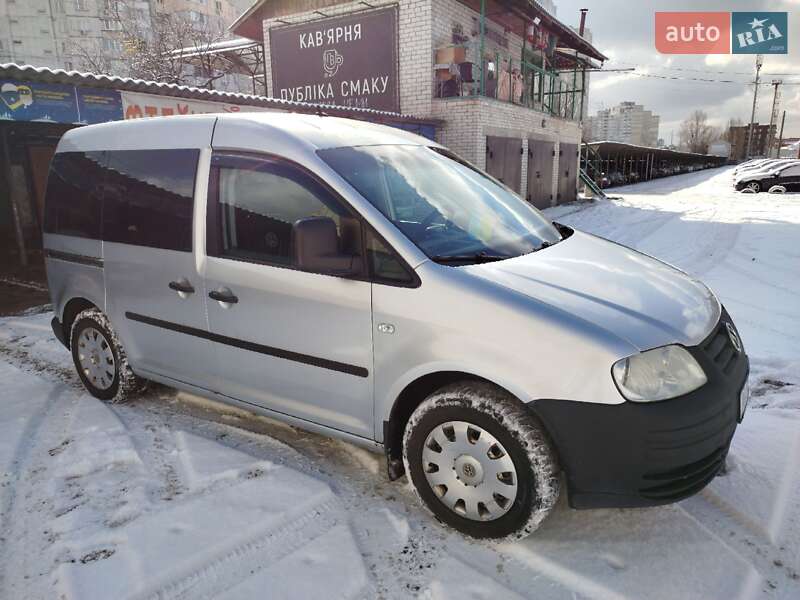 Минивэн Volkswagen Caddy 2005 в Киеве