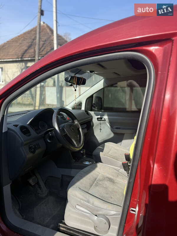 Рефрижератор Volkswagen Caddy 2009 в Сваляві