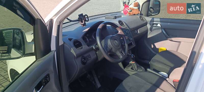 Минивэн Volkswagen Caddy 2013 в Кропивницком