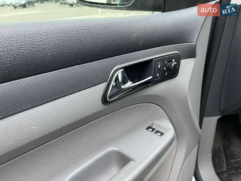 Минивэн Volkswagen Caddy 2009 в Виннице