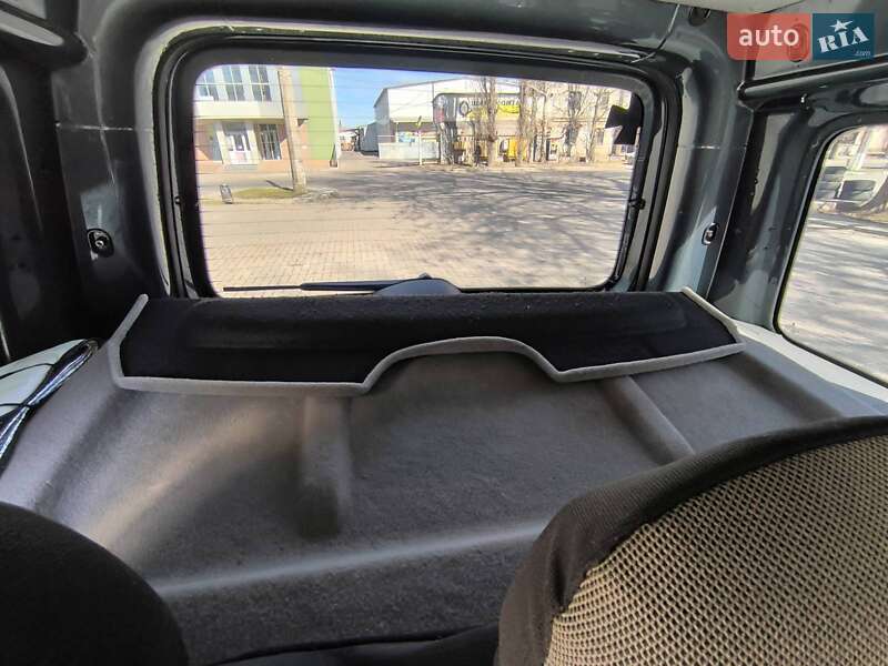 Мінівен Volkswagen Caddy 2006 в Миколаєві