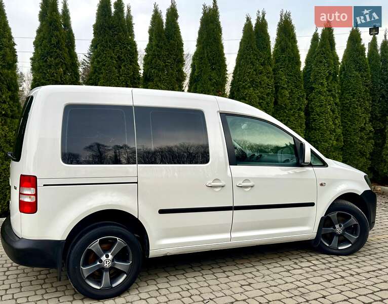 Минивэн Volkswagen Caddy 2015 в Трускавце