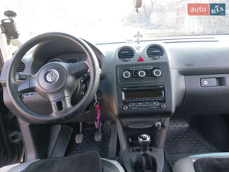 Минивэн Volkswagen Caddy 2011 в Никополе