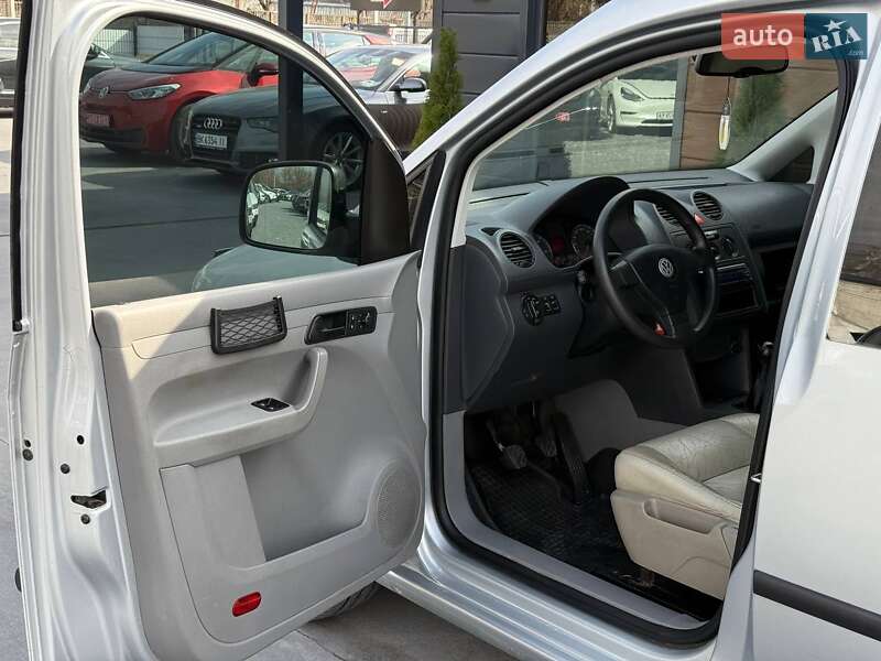 Мінівен Volkswagen Caddy 2010 в Рівному