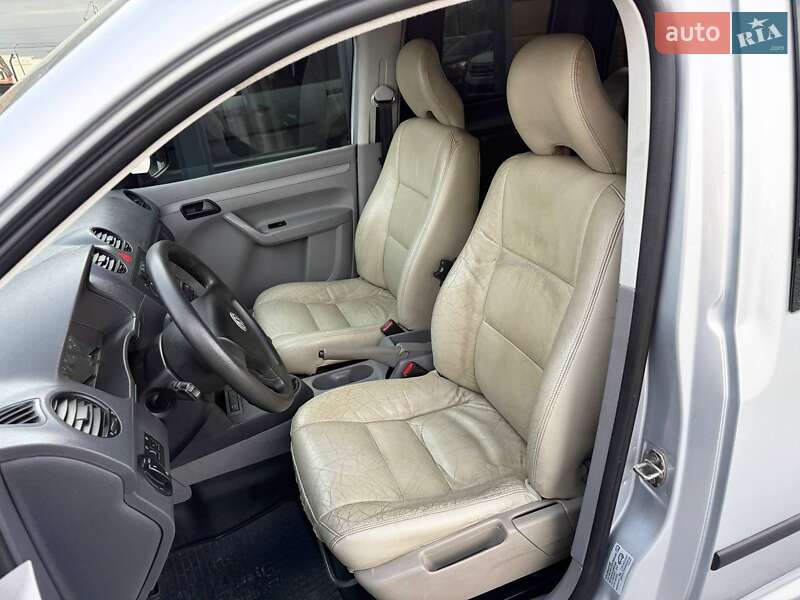 Мінівен Volkswagen Caddy 2010 в Рівному