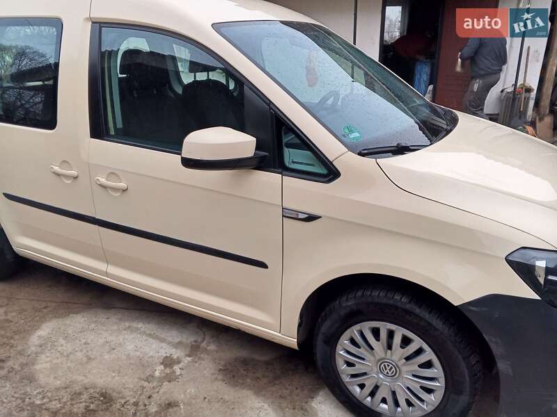Мінівен Volkswagen Caddy 2016 в Луцьку