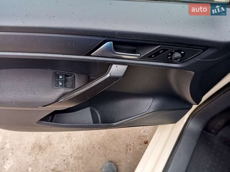 Мінівен Volkswagen Caddy 2016 в Луцьку