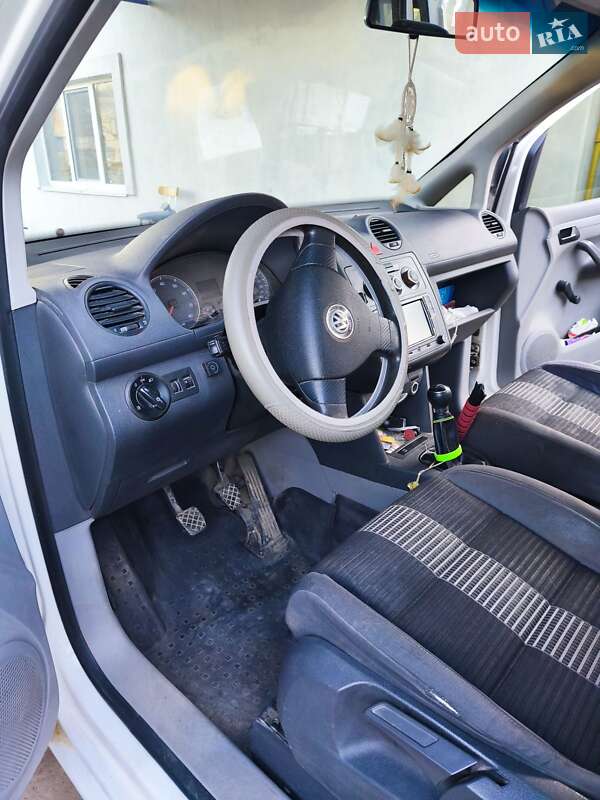 Минивэн Volkswagen Caddy 2008 в Нежине