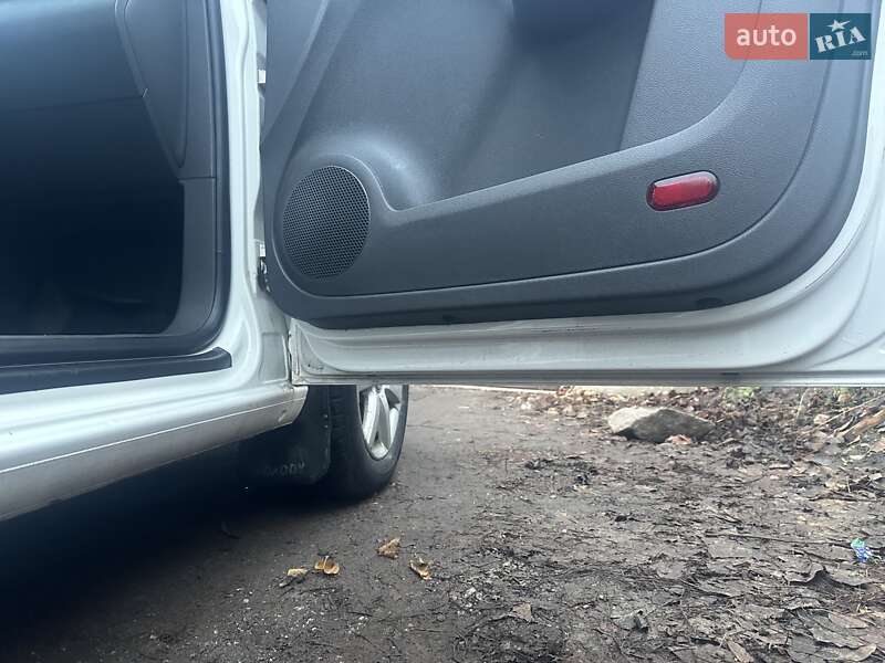 Минивэн Volkswagen Caddy 2012 в Буче фото 16 Минивэн Volkswagen Caddy 2012 в Буче