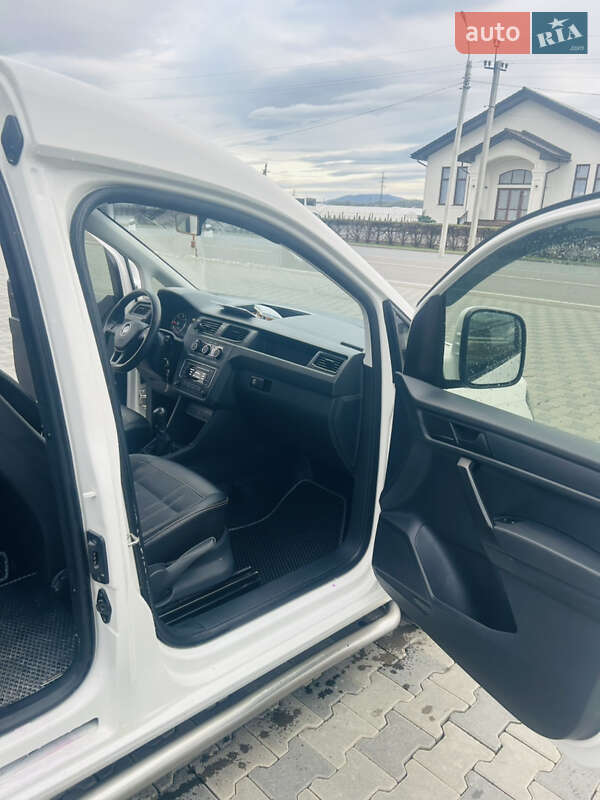 Мінівен Volkswagen Caddy 2016 в Іршаві