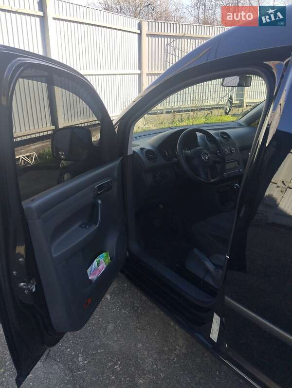 Грузовой фургон Volkswagen Caddy 2014 в Василькове