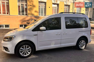 Минивэн Volkswagen Caddy 2016 в 