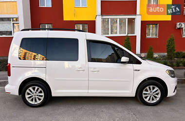 Минивэн Volkswagen Caddy 2016 в 