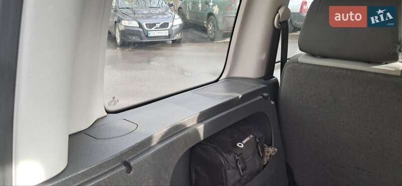 Мінівен Volkswagen Caddy 2012 в 