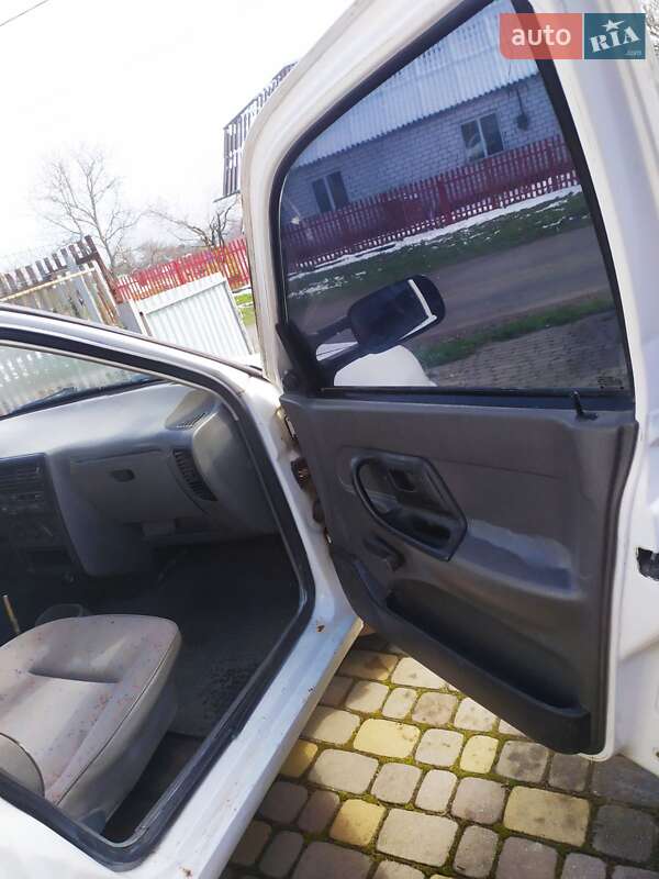 Пикап Volkswagen Caddy 2003 в Хмельницком