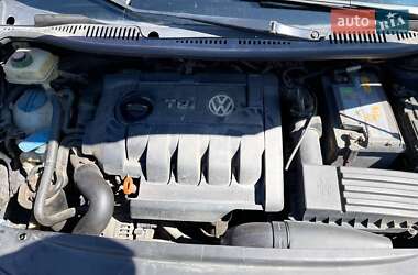 Минивэн Volkswagen Caddy 2010 в 