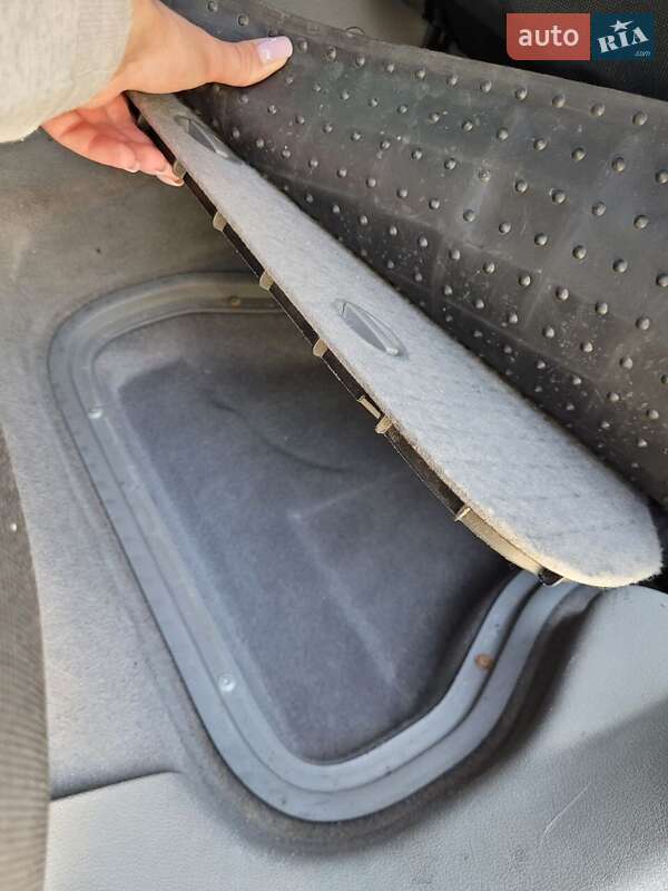 Минивэн Volkswagen Caddy 2010 в Киеве