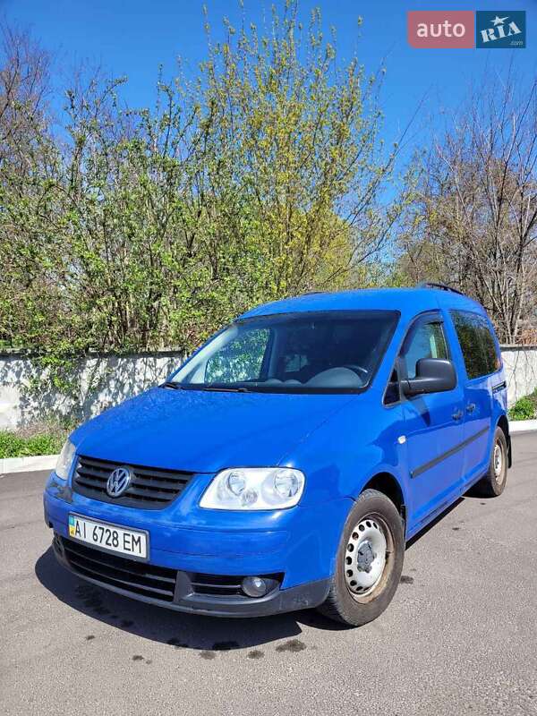 Минивэн Volkswagen Caddy 2010 в Киеве