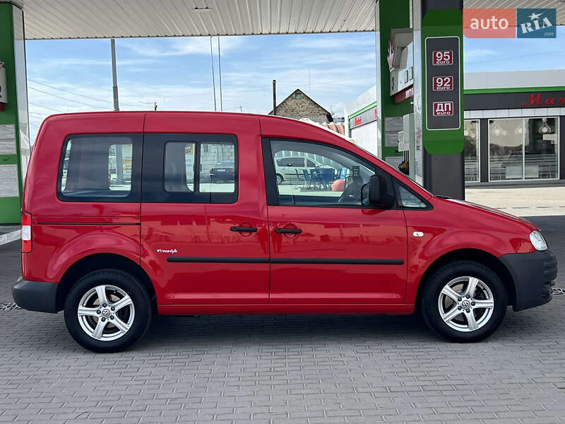 Минивэн Volkswagen Caddy 2010 в Житомире