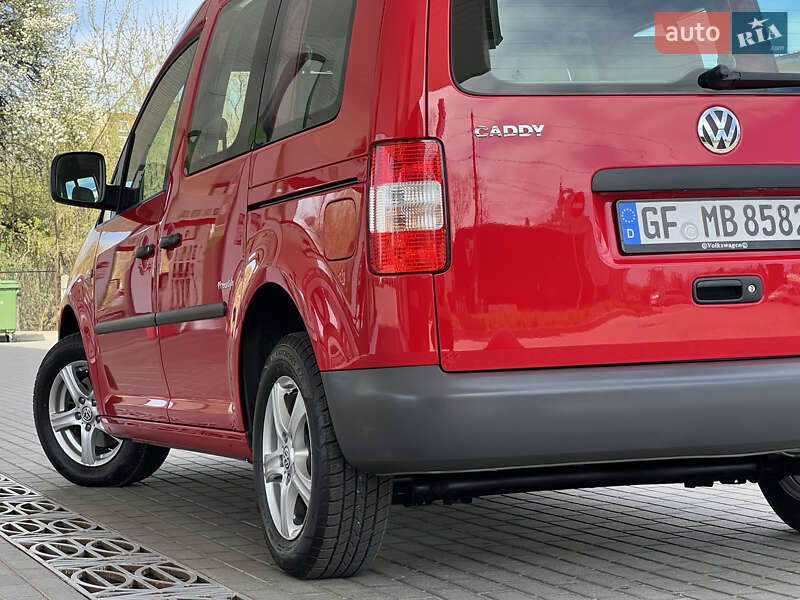 Минивэн Volkswagen Caddy 2010 в Житомире