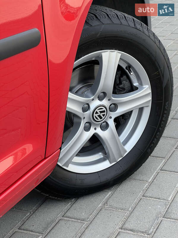 Минивэн Volkswagen Caddy 2010 в Житомире