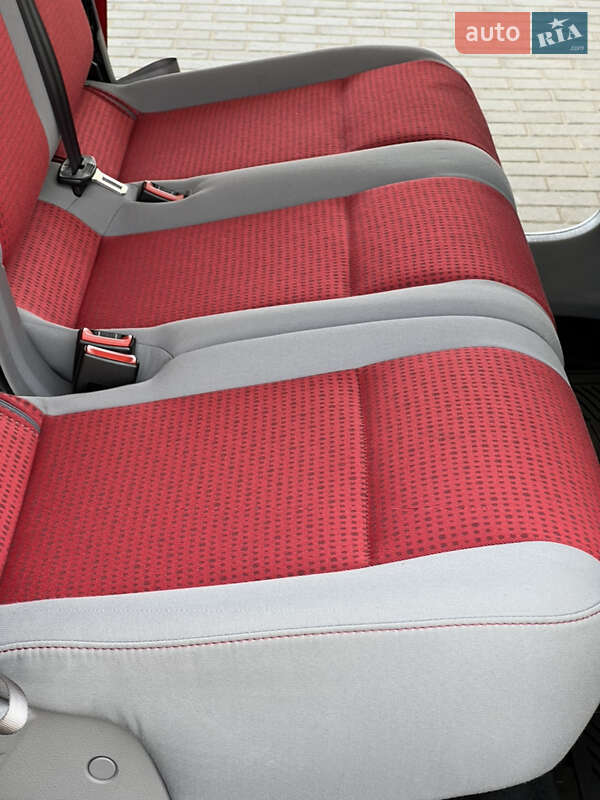 Минивэн Volkswagen Caddy 2010 в Житомире