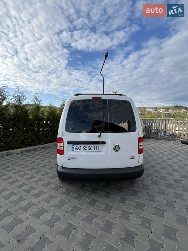 Мінівен Volkswagen Caddy 2014 в Ужгороді