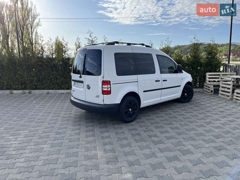 Мінівен Volkswagen Caddy 2014 в Ужгороді