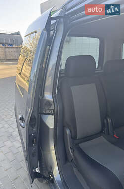 Минивэн Volkswagen Caddy 2014 в 