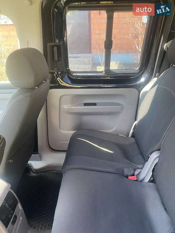 Мінівен Volkswagen Caddy 2007 в Сумах