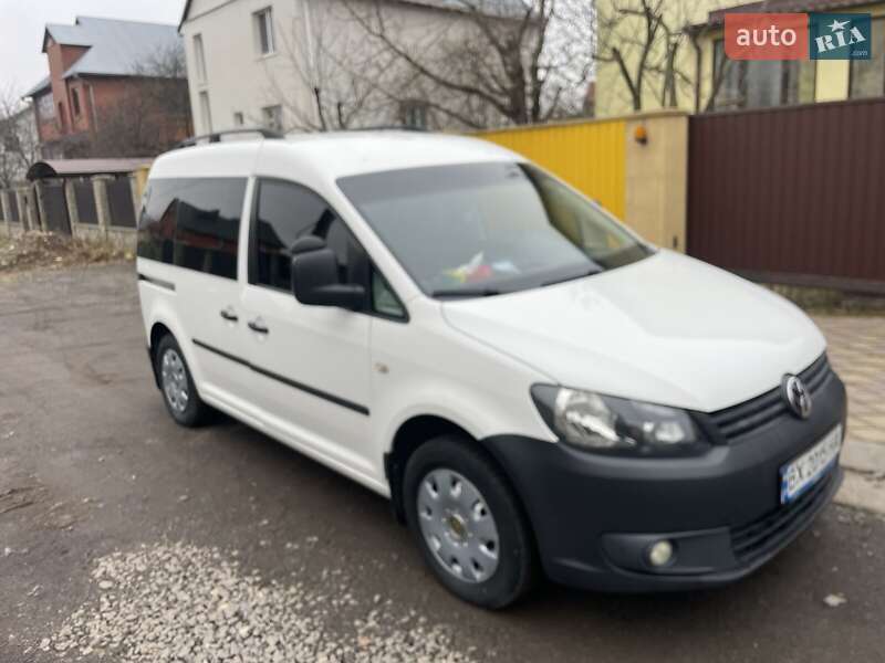 Минивэн Volkswagen Caddy 2014 в Хмельницком