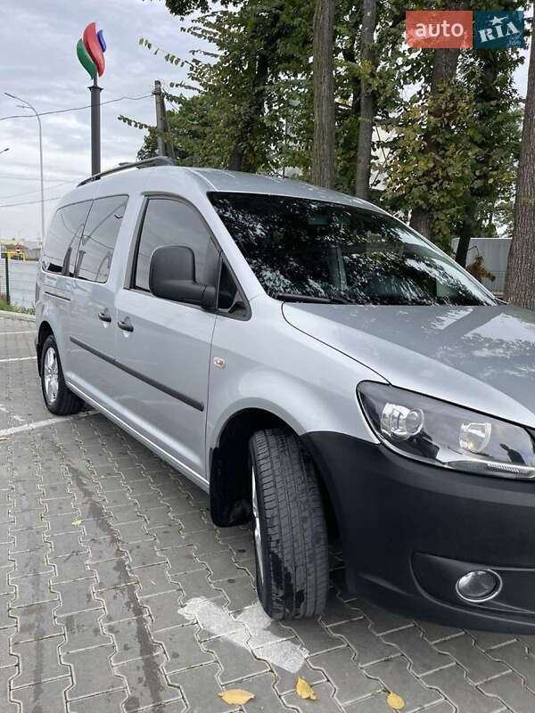 Мінівен Volkswagen Caddy 2014 в 