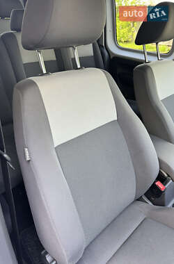 Мінівен Volkswagen Caddy 2013 в 