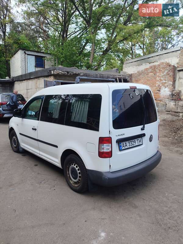 Минивэн Volkswagen Caddy 2006 в Киеве