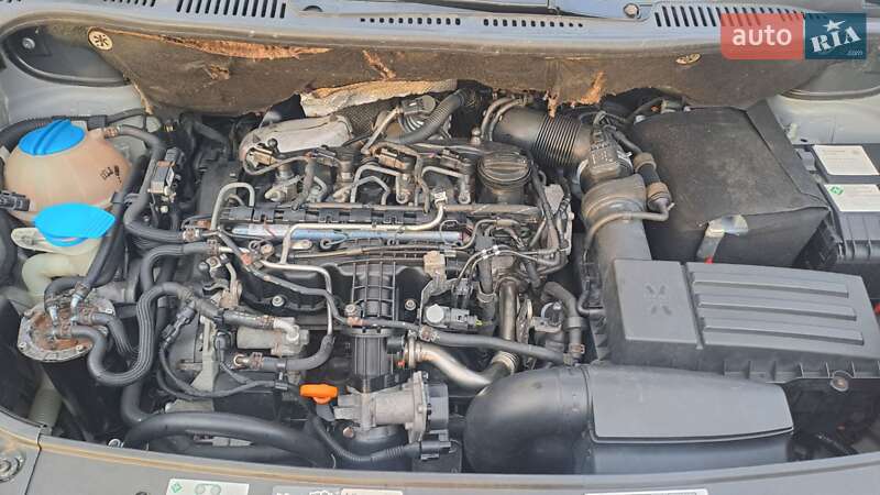 Грузовой фургон Volkswagen Caddy 2012 в Олевске