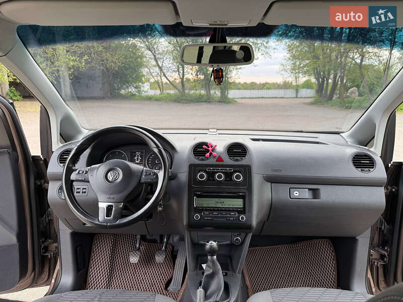 Минивэн Volkswagen Caddy 2011 в Лубнах