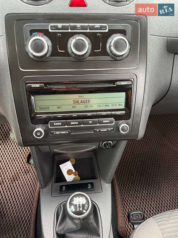 Минивэн Volkswagen Caddy 2011 в Лубнах