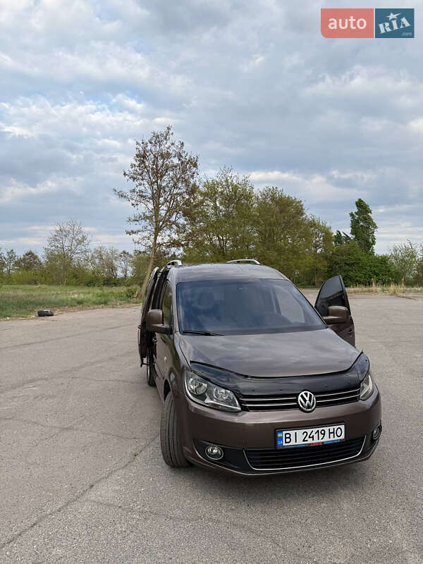 Минивэн Volkswagen Caddy 2011 в Лубнах