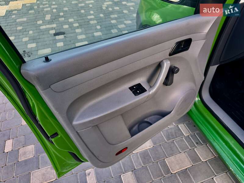 Минивэн Volkswagen Caddy 2007 в Одессе фото 51 Минивэн Volkswagen Caddy 2007 в Одессе