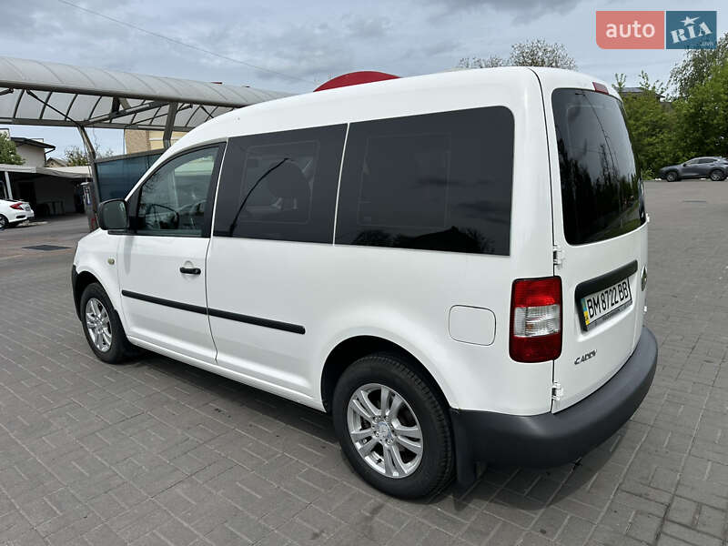 Минивэн Volkswagen Caddy 2014 в Киеве
