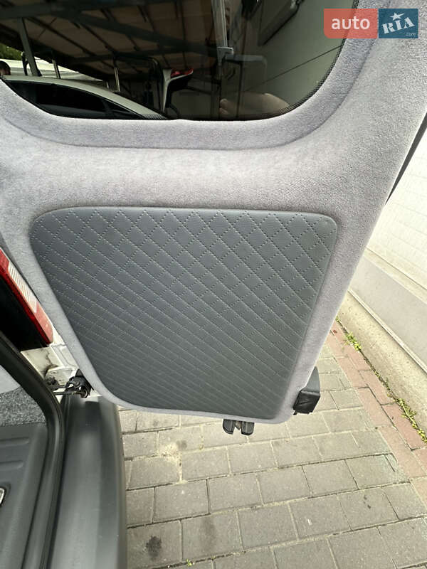 Минивэн Volkswagen Caddy 2014 в Киеве