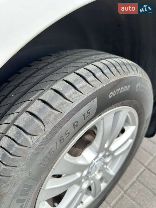 Минивэн Volkswagen Caddy 2014 в Киеве