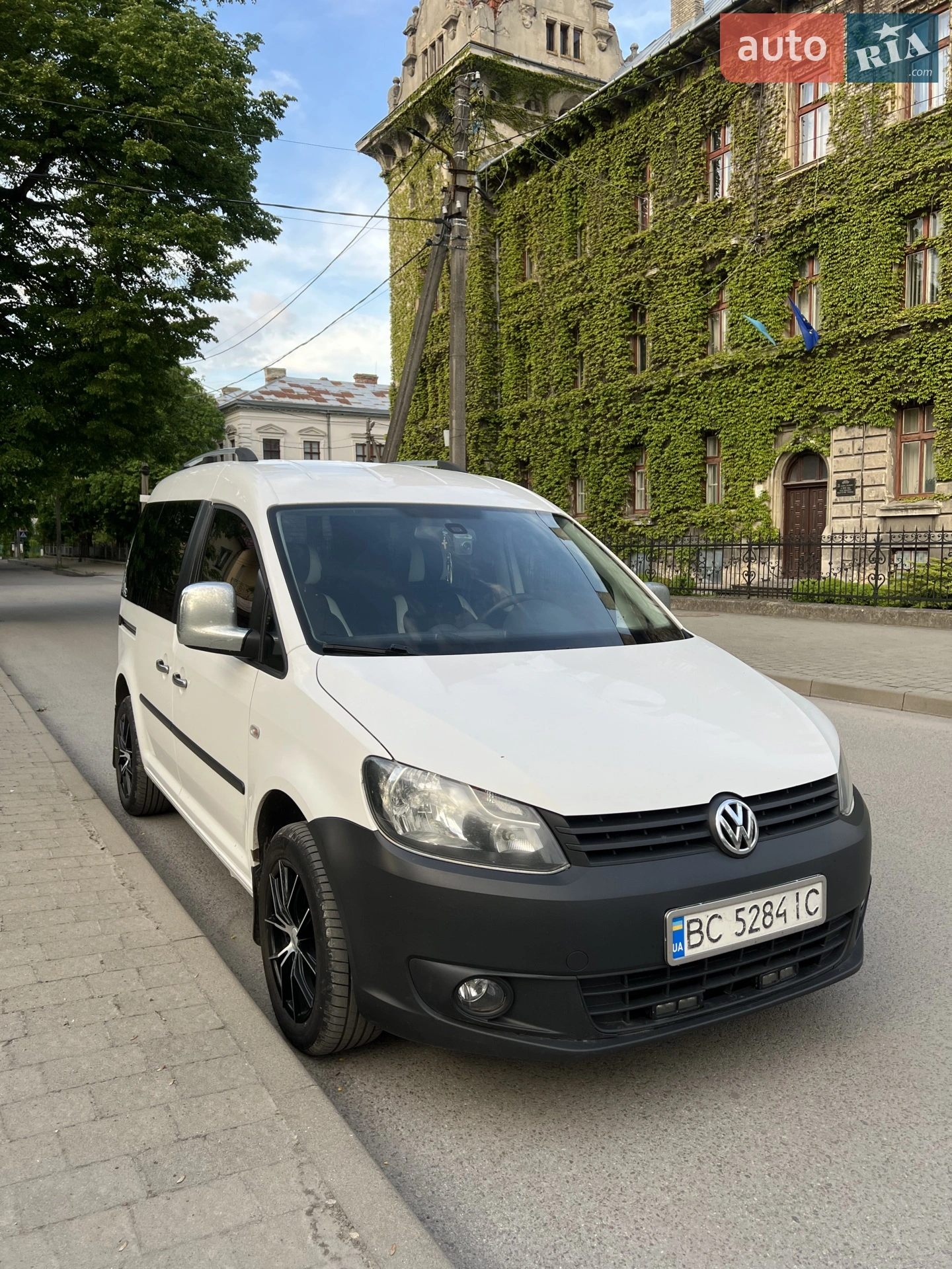 2011 Volkswagen Caddy - фото 1