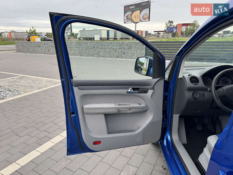 Мінівен Volkswagen Caddy 2010 в Мукачевому