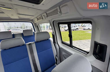 Мінівен Volkswagen Caddy 2010 в 
