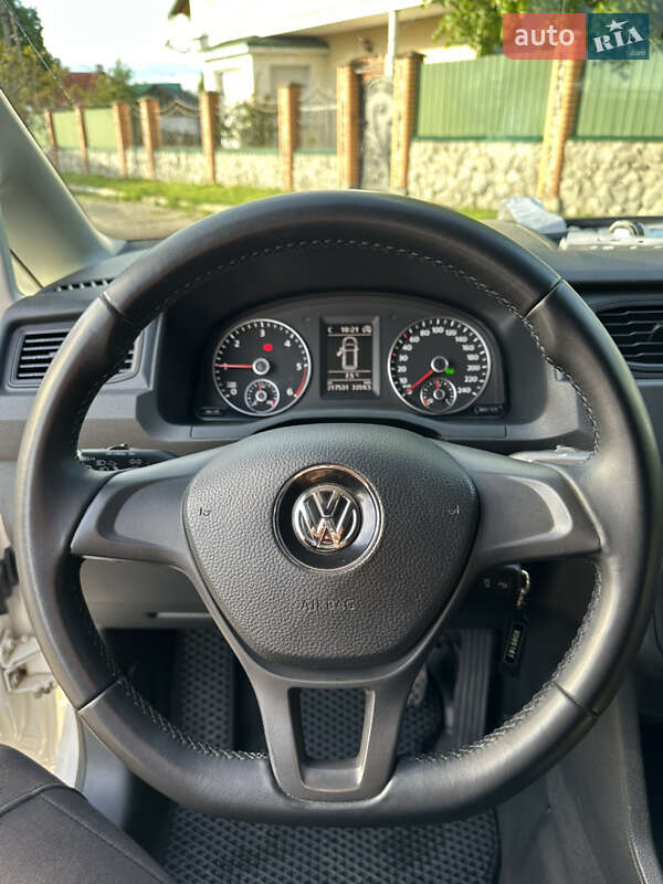 Минивэн Volkswagen Caddy 2016 в Киеве