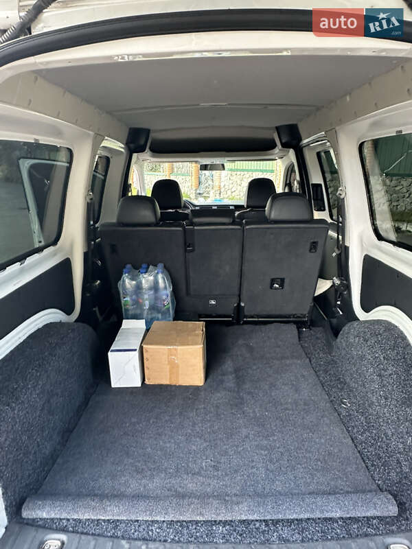 Минивэн Volkswagen Caddy 2016 в Киеве
